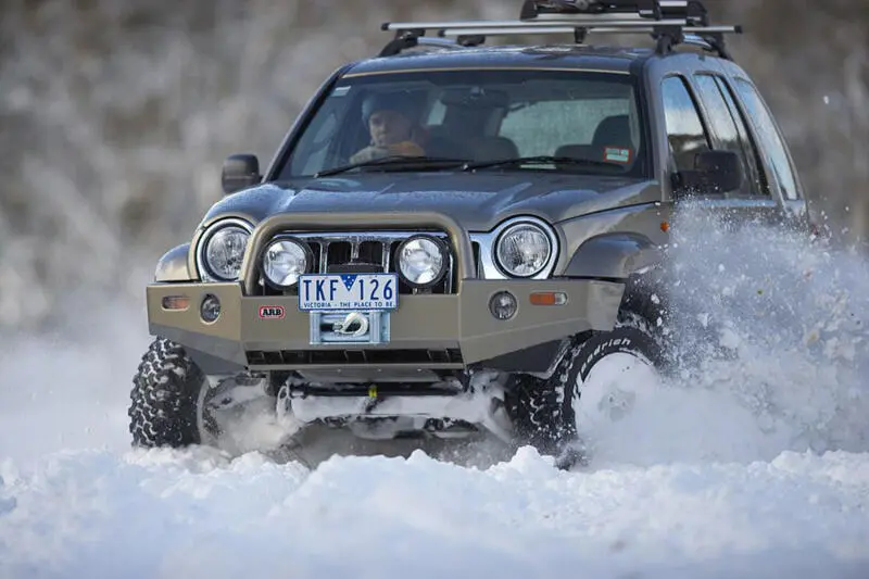 Arb Combar 02-05 Jeep Cherokee Kj 1