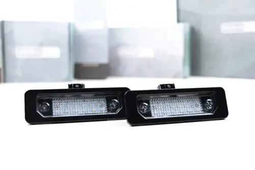 Xb License Plate Lights  Mustang 10-14 1