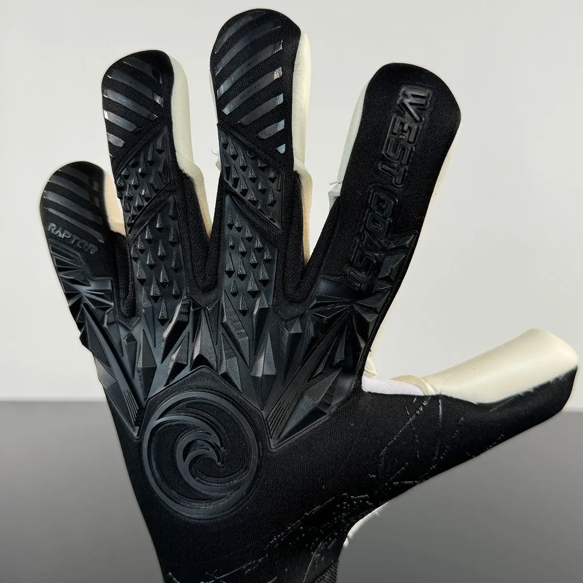Raptor ™ Shadow 4